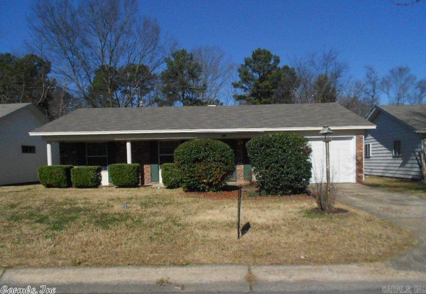 Call 5016761699 for showing! In the heart of Little Rock, close to everything, fresh paint and new carpet throughout, 3 bedroom 2 full baths, NEW ROOF, storage building, deck out back, fully fenced.