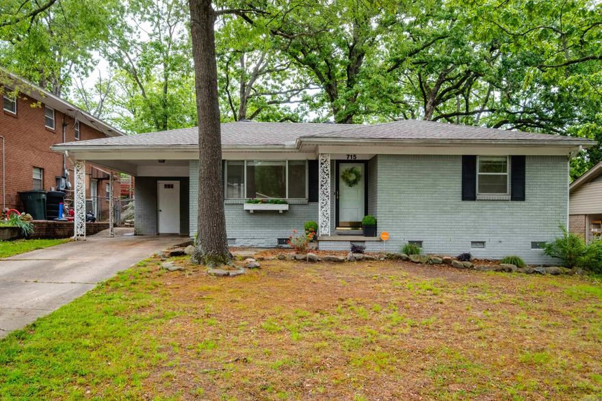 Adorable mid-town home! This one-level cutie offers 3 bedrooms and 2 baths. The kitchen is tastefully updated and the roof was replaced in 2024. Pretty original hardwood floors, tons of storage and a dedicated shop. Full alley access with additional covered parking. Enjoy BBQs on the precious patio. Of course the location is perfect and convenient to everything! Please stop by 715 N Coolidge tomorrow, April 27 from 2 to 4.