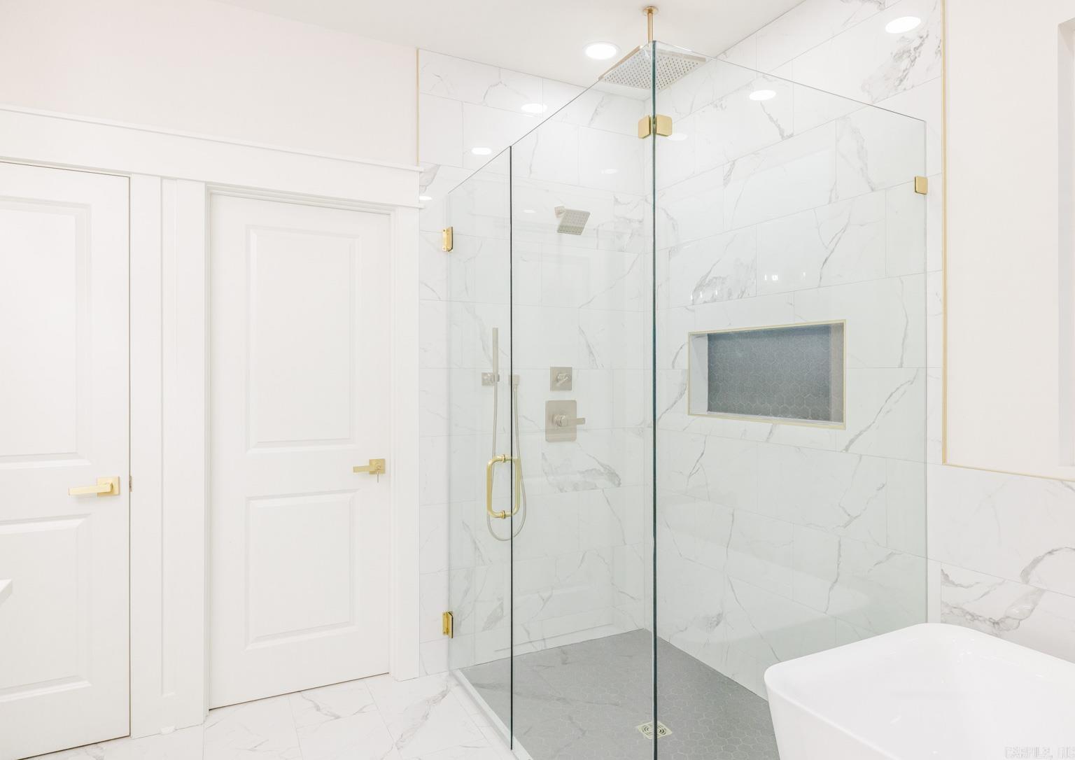 MIDTOWN BRYANT - Residential