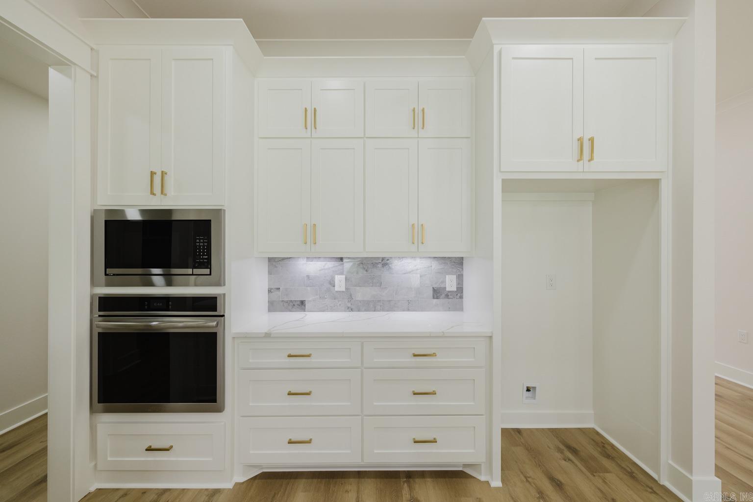 MIDTOWN BRYANT - Residential