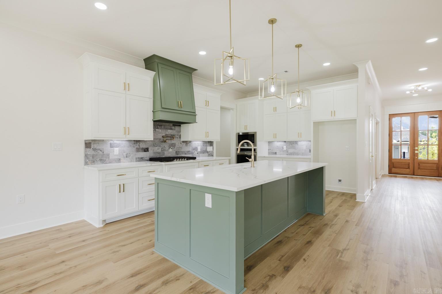 MIDTOWN BRYANT - Residential
