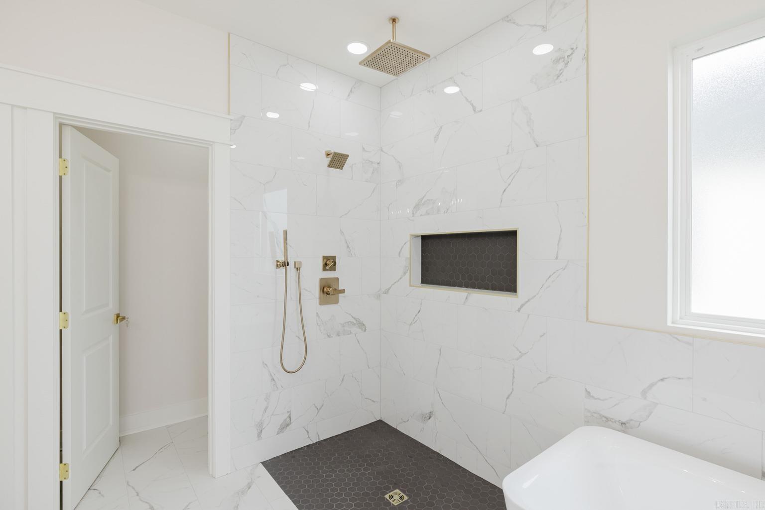 MIDTOWN BRYANT - Residential