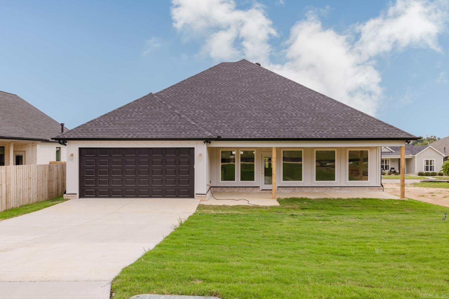 MIDTOWN BRYANT - Residential