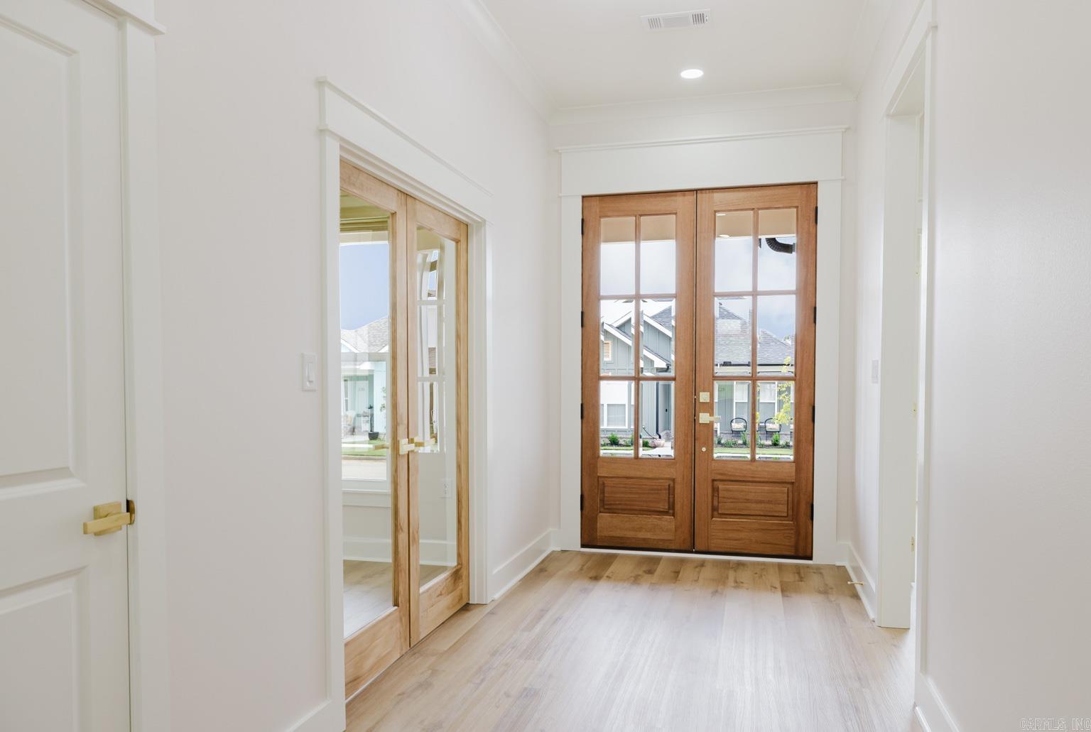 MIDTOWN BRYANT - Residential