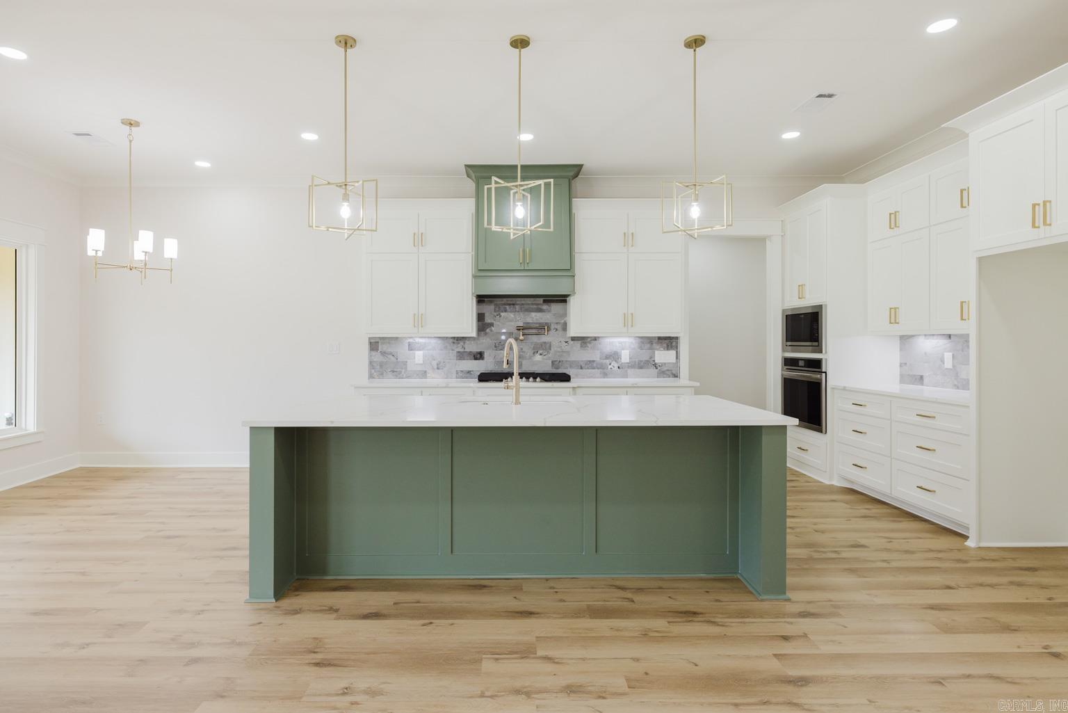 MIDTOWN BRYANT - Residential