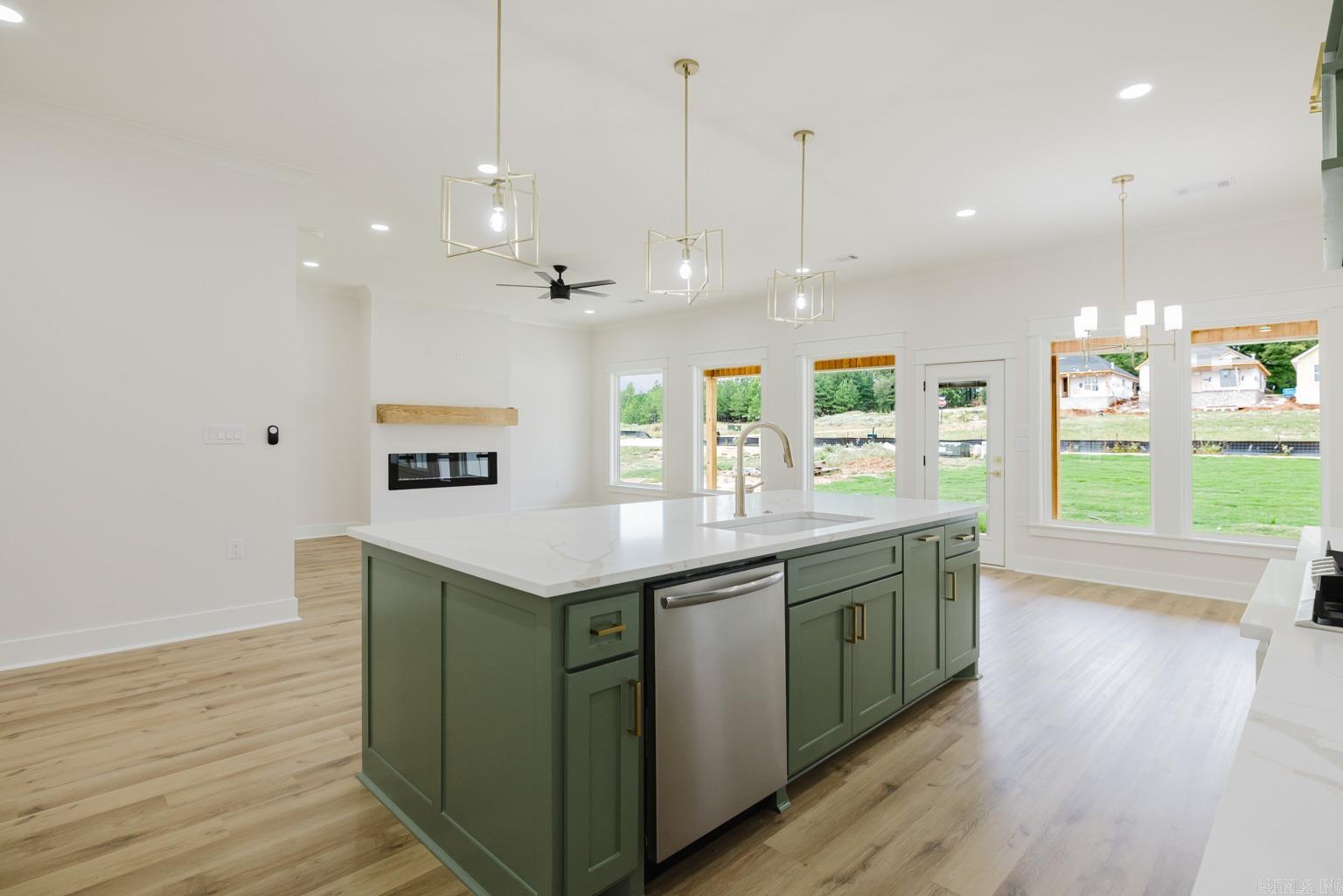 MIDTOWN BRYANT - Residential