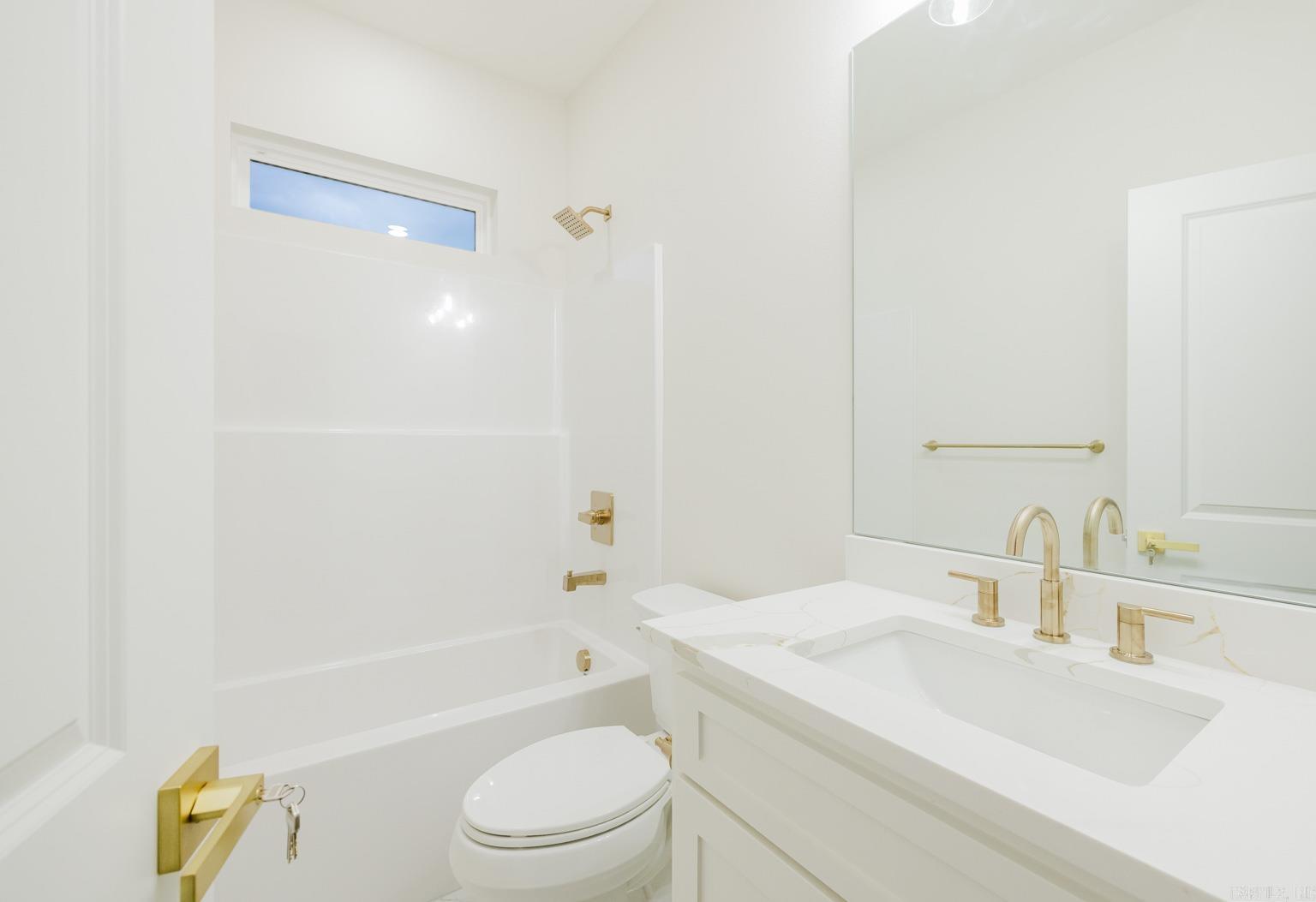 MIDTOWN BRYANT - Residential