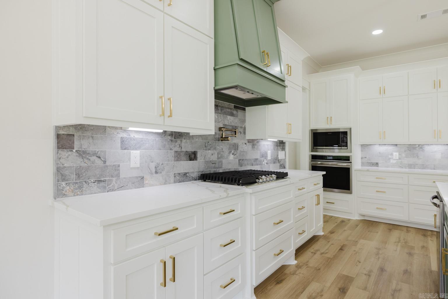 MIDTOWN BRYANT - Residential