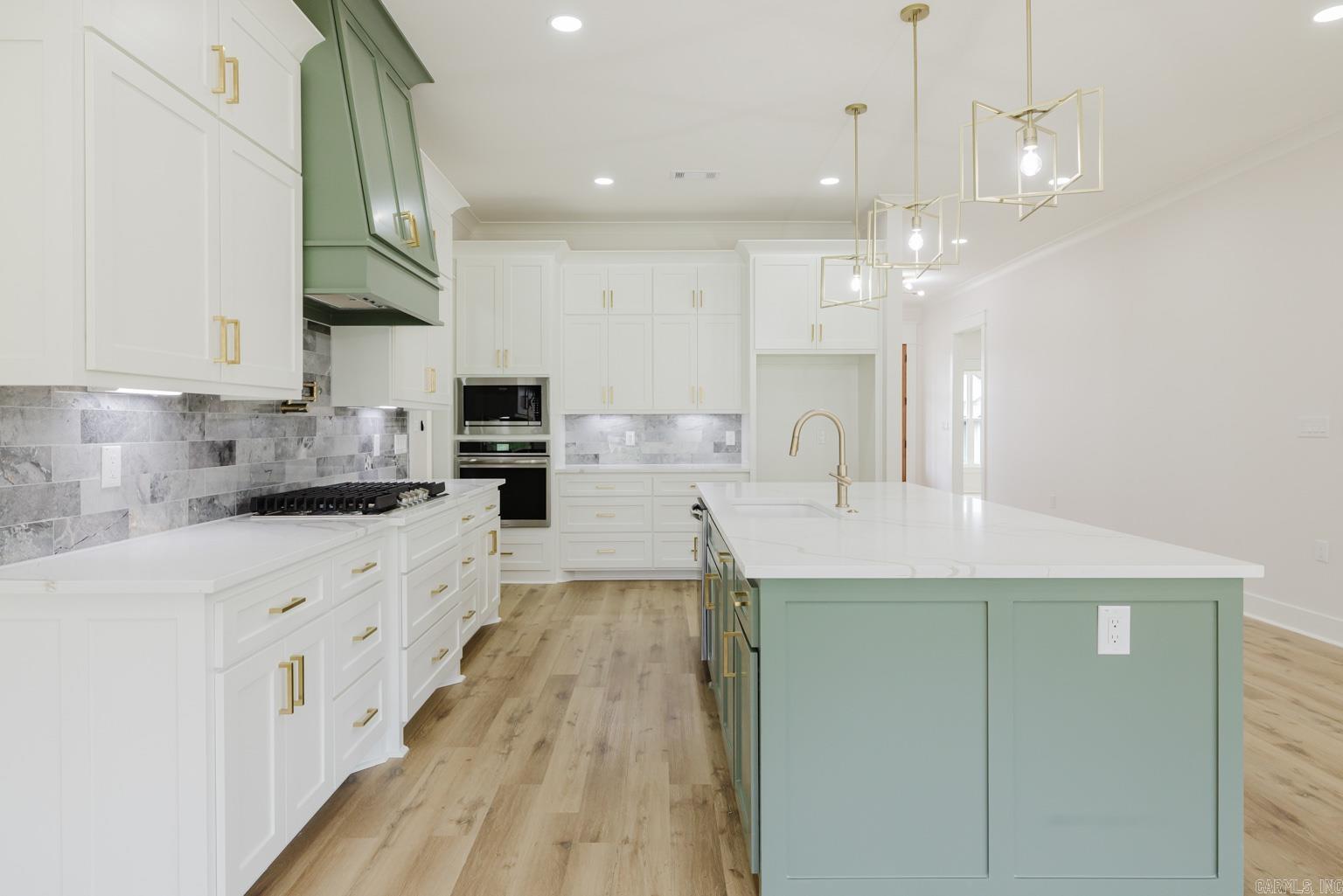 MIDTOWN BRYANT - Residential