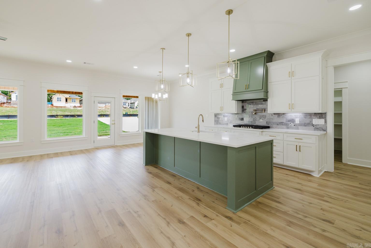 MIDTOWN BRYANT - Residential
