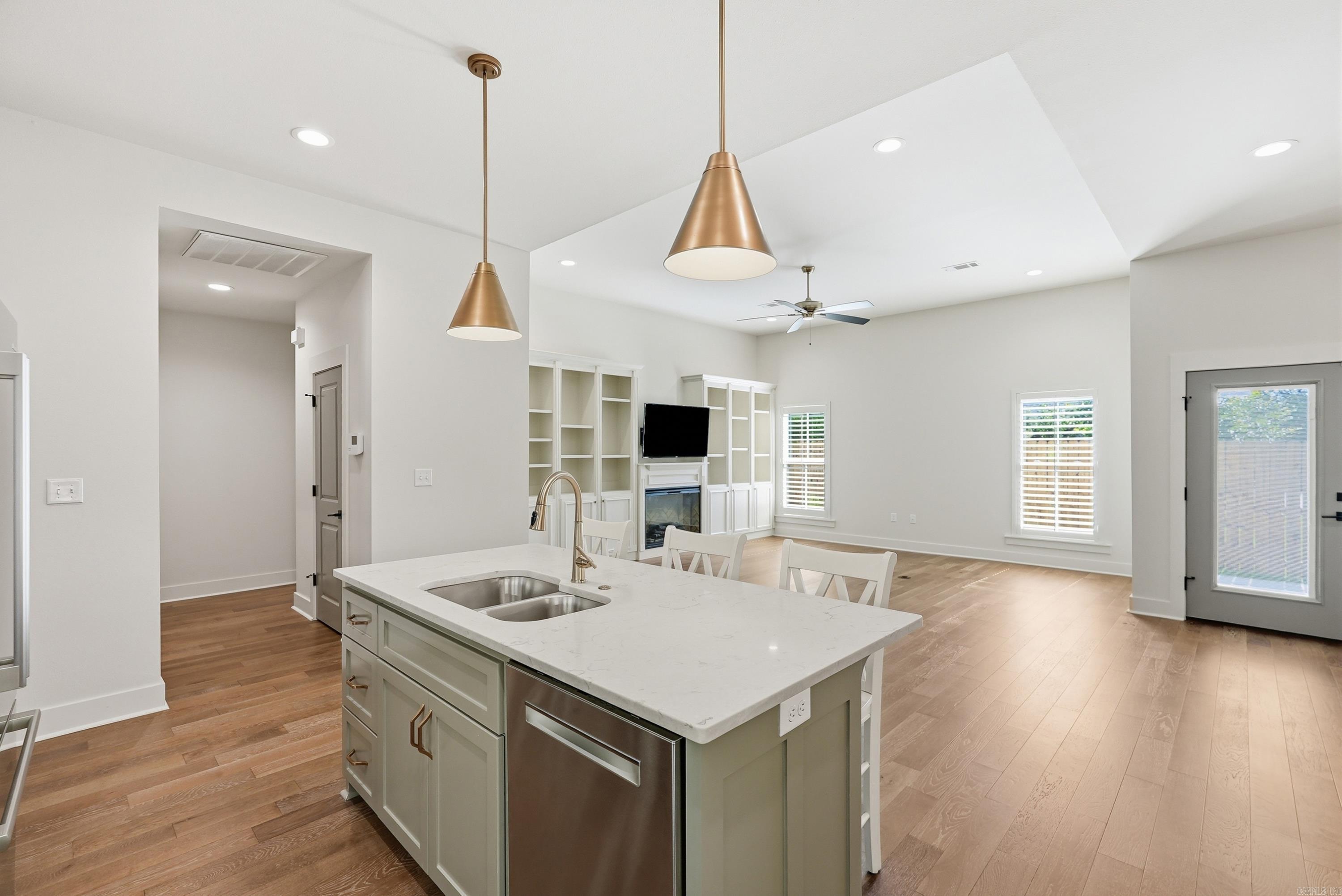 WOODLAND SPRINGS - Residential