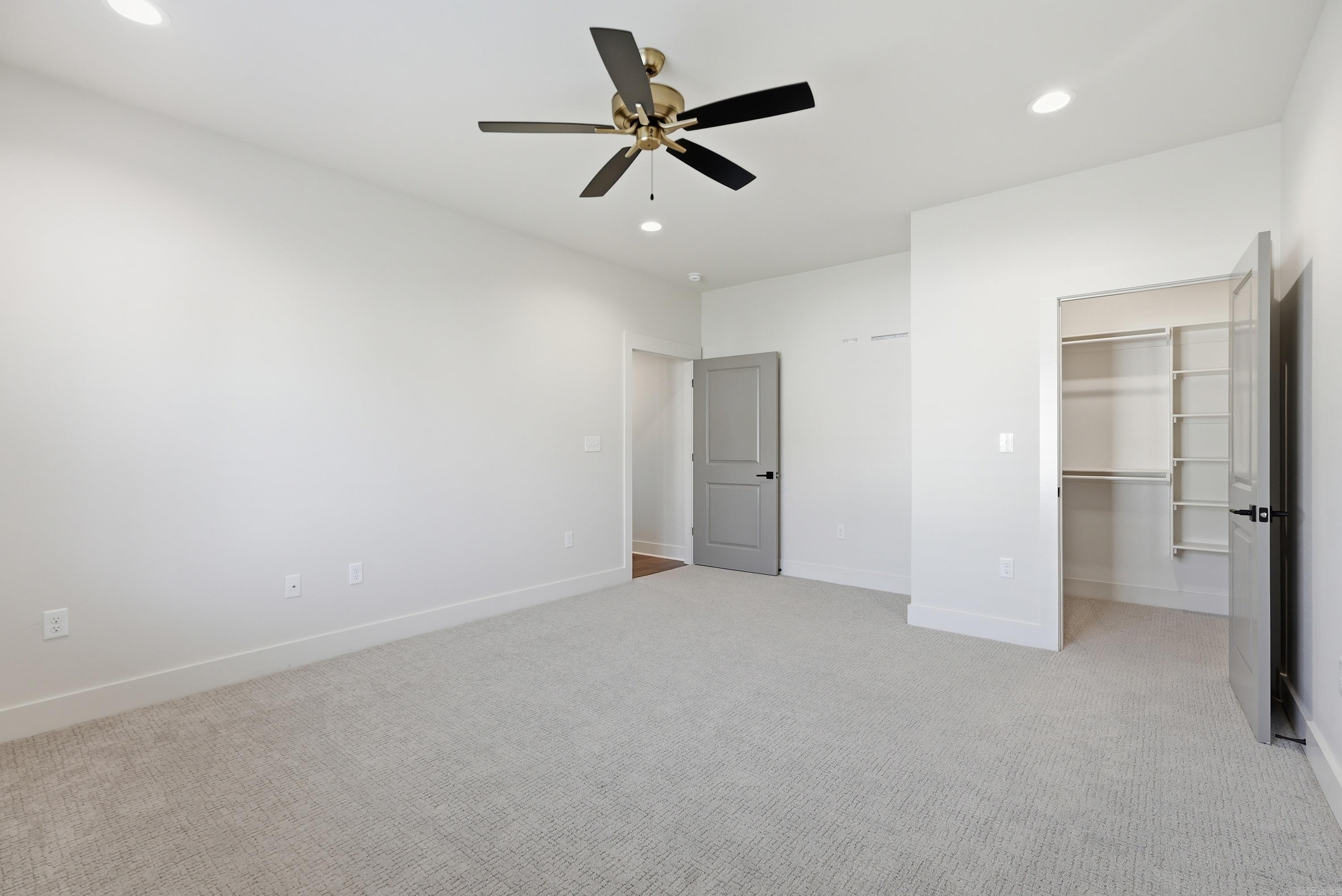 WOODLAND SPRINGS - Residential