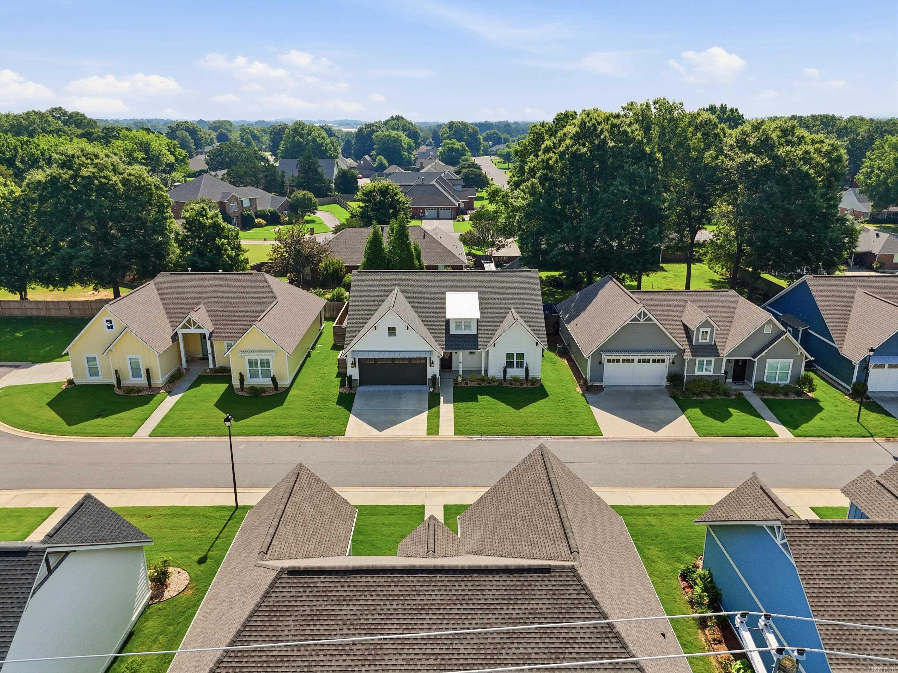 WOODLAND SPRINGS - Residential