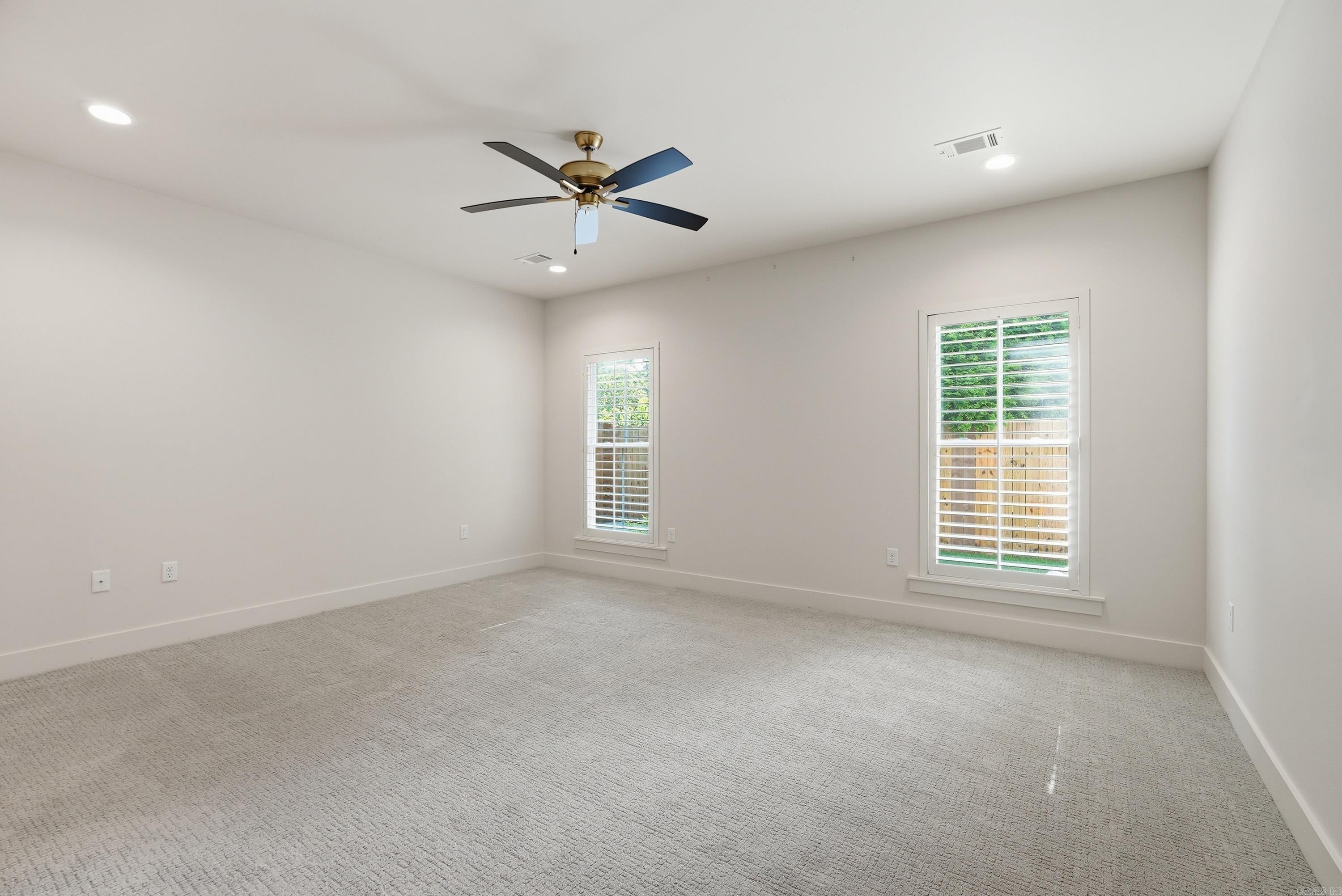 WOODLAND SPRINGS - Residential