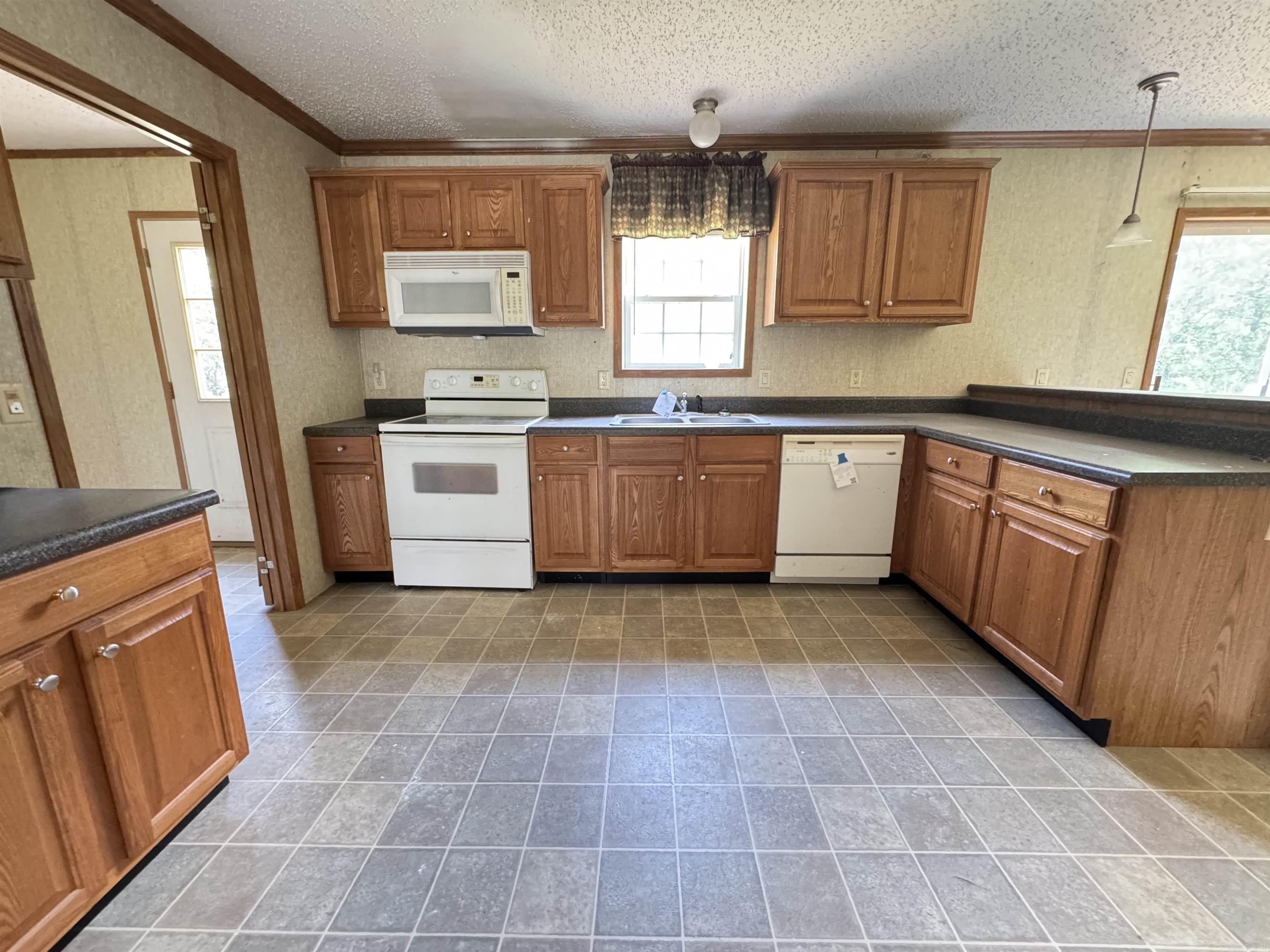 FAULKNER MEADOWS - Residential