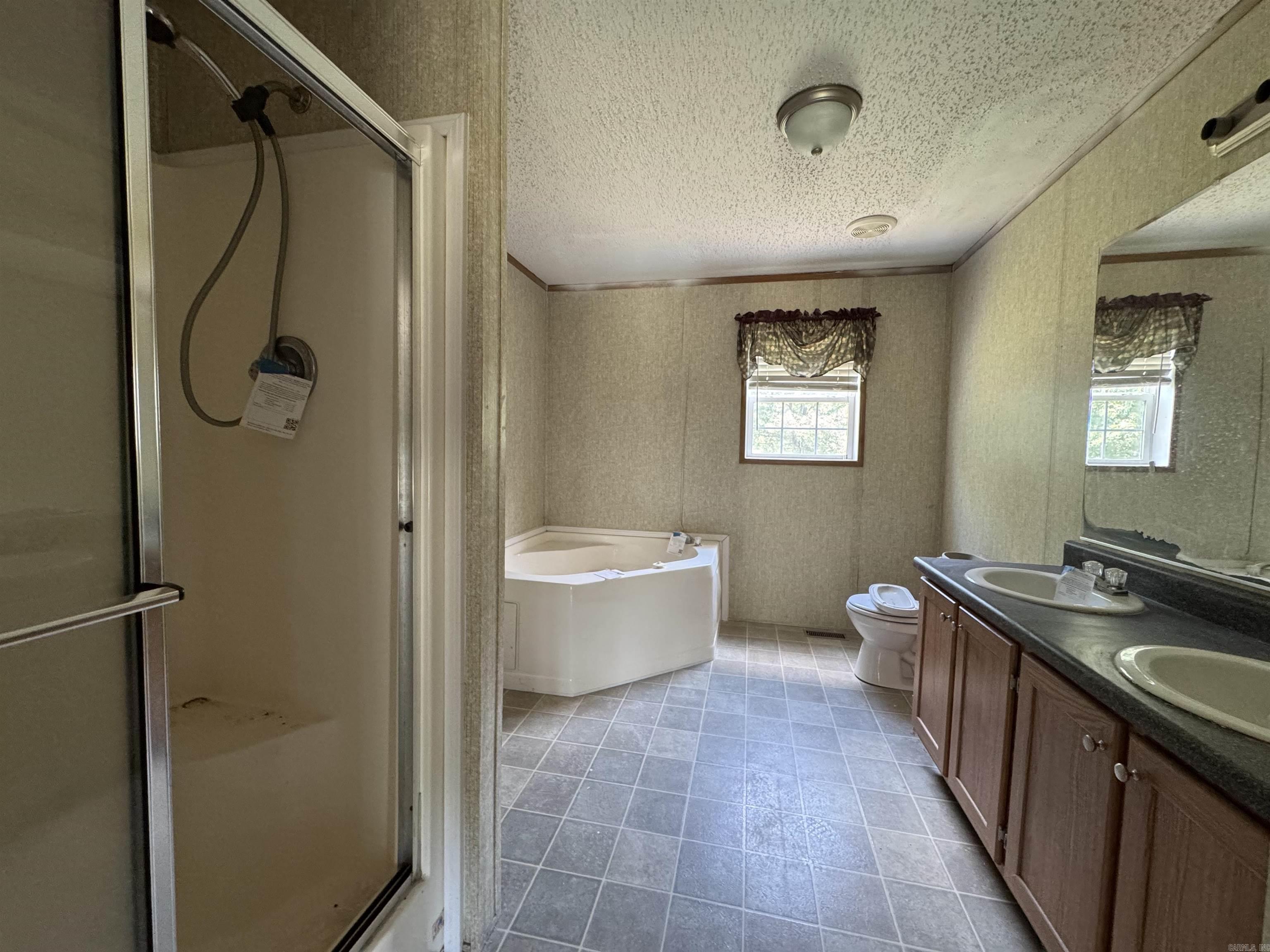 FAULKNER MEADOWS - Residential