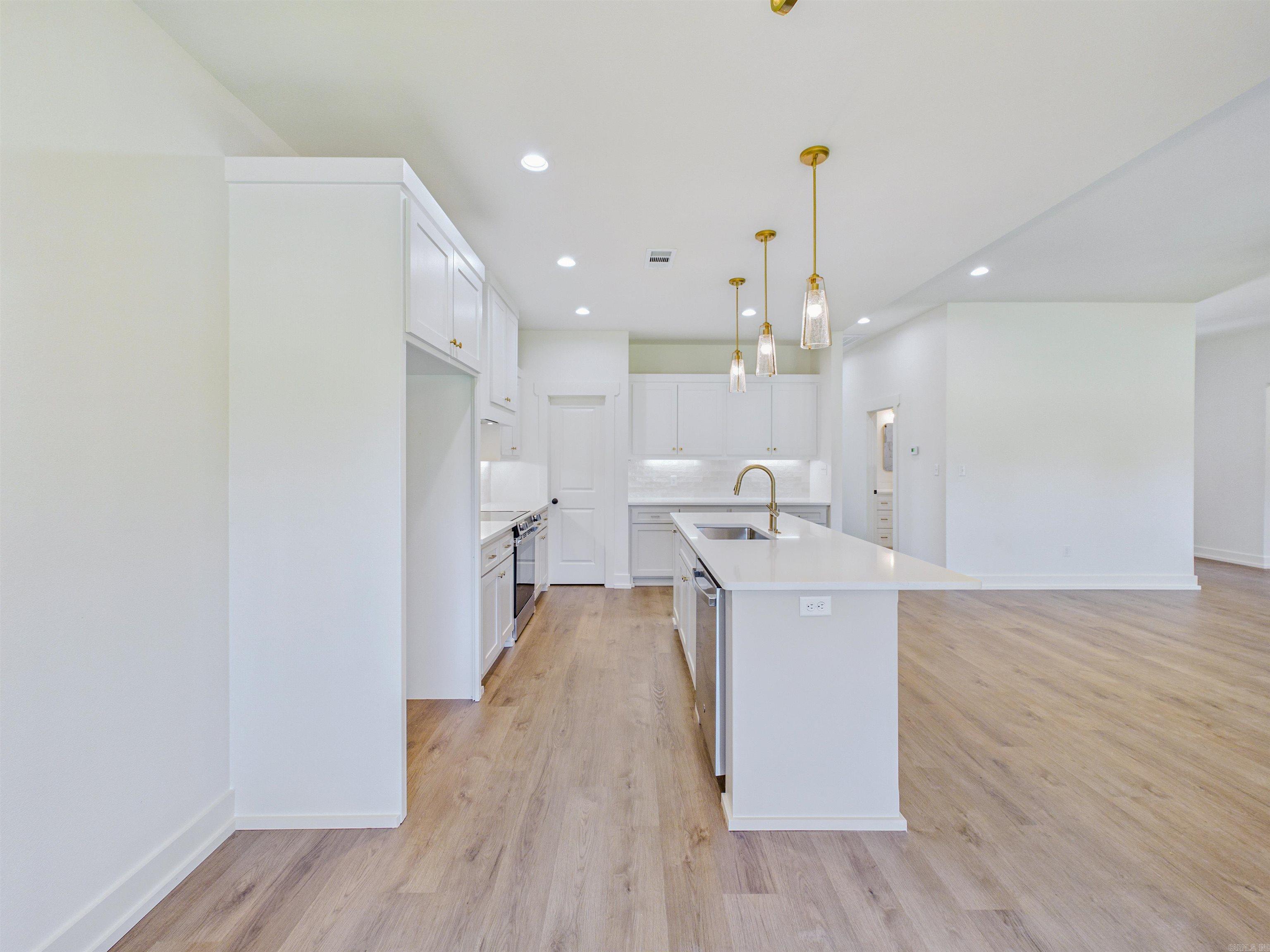 Dove Creek - Residential