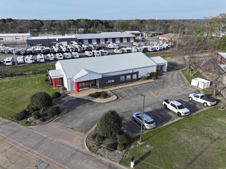 Highly visible ±6,342 SF retail/office building situated on ±1.07 acres in one of Conway’s most active commercial corridors, offering approximately 304 feet of unobstructed frontage along Collier Drive and Interstate 40 for exceptional daily exposure. The property features recent capital improvements, including new HVAC systems and a fully renovated office completed in 2024, delivering a modern, turnkey environment. Strategically positioned near Conway Commons, a dense QSR corridor, and numerous auto dealerships, and flanked by MOIX RV, the site benefits from strong surrounding retail synergy. This flexible commercial asset is well-suited for retail, showroom, office, or service users seeking premier visibility along a primary commercial route in one of Arkansas’ fastest-growing markets, supported by continued population growth and interstate accessibility.