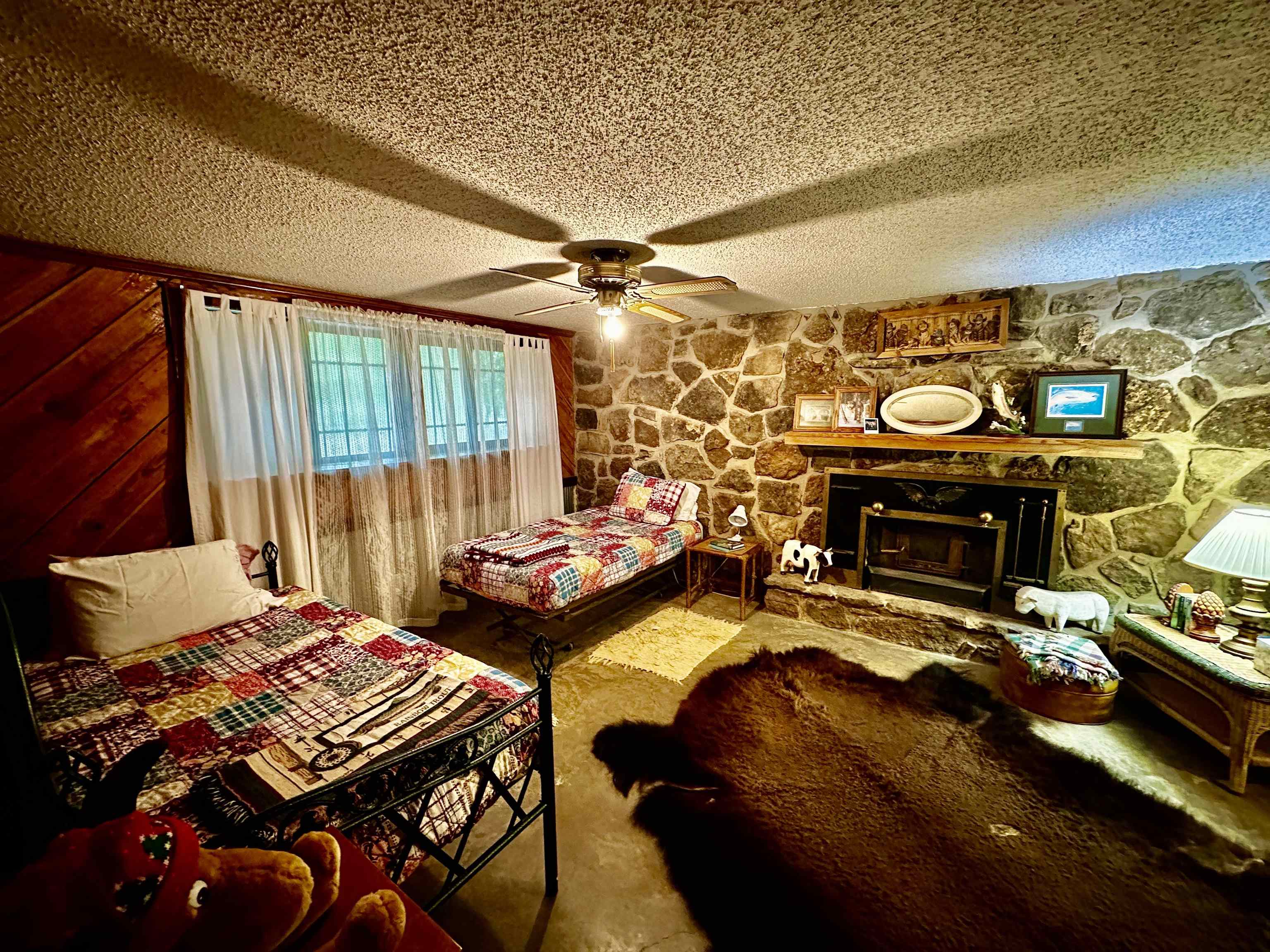 JOHNSON S R FARM - Residential