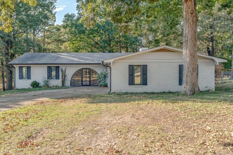 Photo of 1715 High Ridge Ln LN, Jonesboro, AR 72404 (MLS # 26042538)