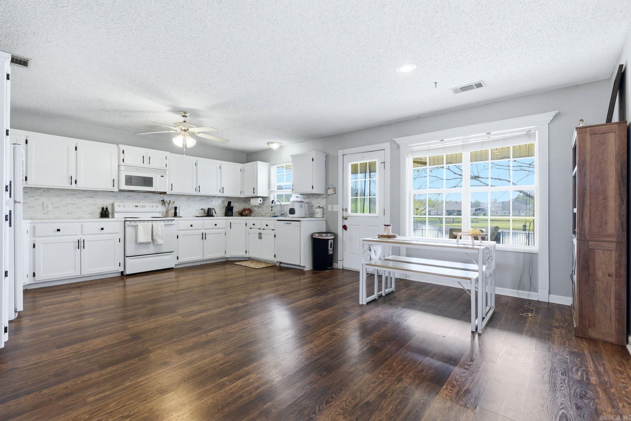 TIMBERLAKE - Residential