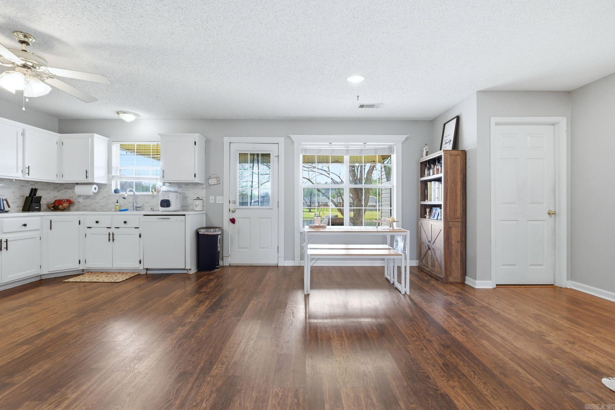 TIMBERLAKE - Residential