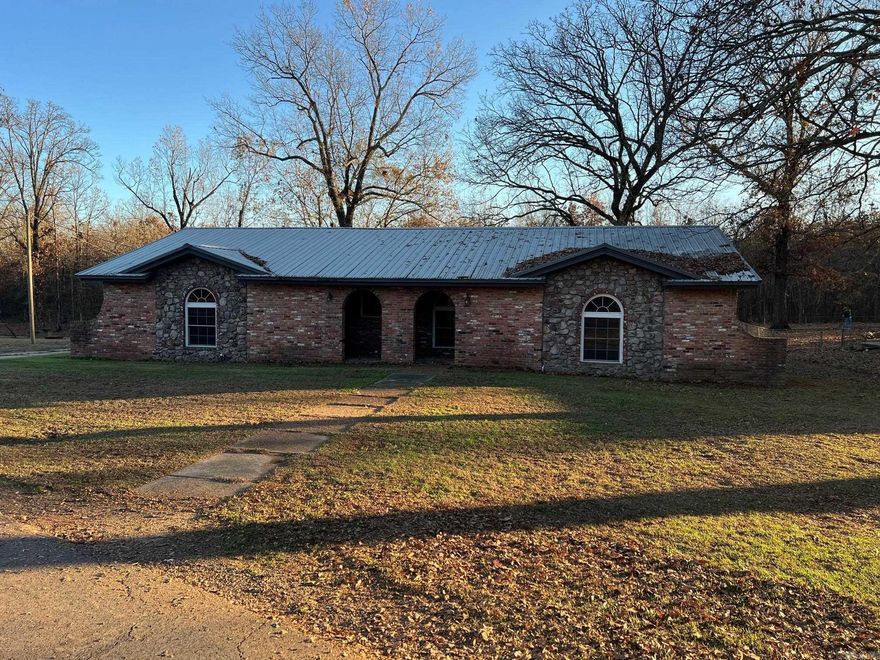 Fixer upper home in quiet subdivision in Oppelo Arkansas. Three Bed 2 Bath 2 Car garage. Seller is negotiable on terms. Make offer