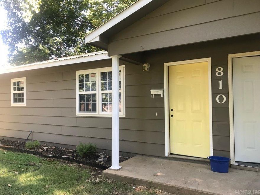 Discover a lucrative investment opportunity at 810 E Oak, Jonesboro AR. This duplex, nestled in mid-town, offers two 2-bedroom, 1-bath apartments near St. Bernards Hospital and the vibrant downtown scene. Unit A, renting at $800/month, features a new dishwasher (2020) and water heater (2023). Unit B, renting at $885/month (landlord covers utilities), boasts recent upgrades like a new HVAC system and appliances in 2020. Both units enjoy new windows (2019). With a sturdy metal roof, single-level structure, and city utilities, this property offers a good return on investment. Both units are occupied with long term tenants and month to month rental arrangements offering some flexibility to the new owners. Don't miss your chance to invest wisely in a well-maintained asset.
