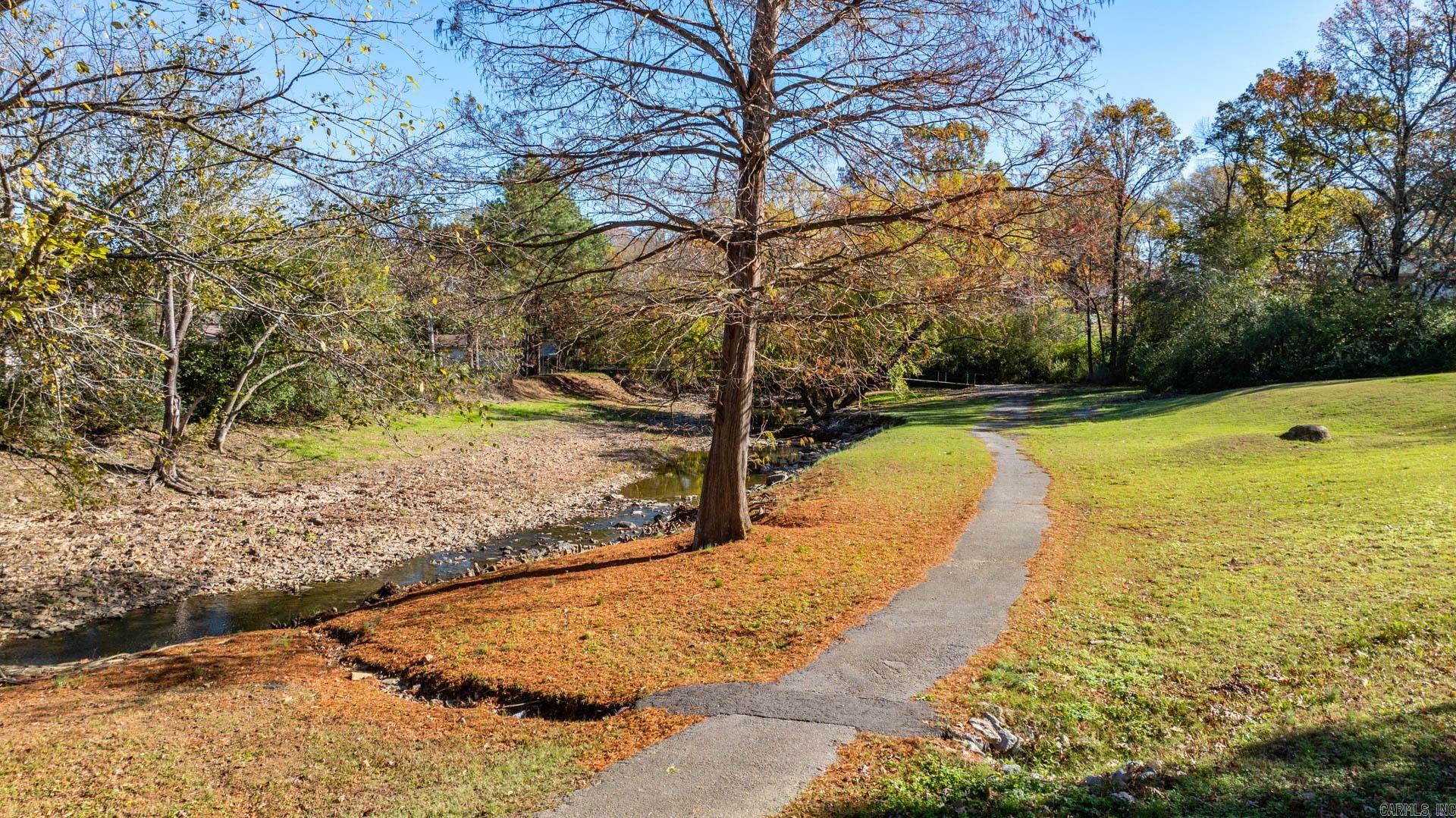 COUNTRY CLUB PARK - Residential