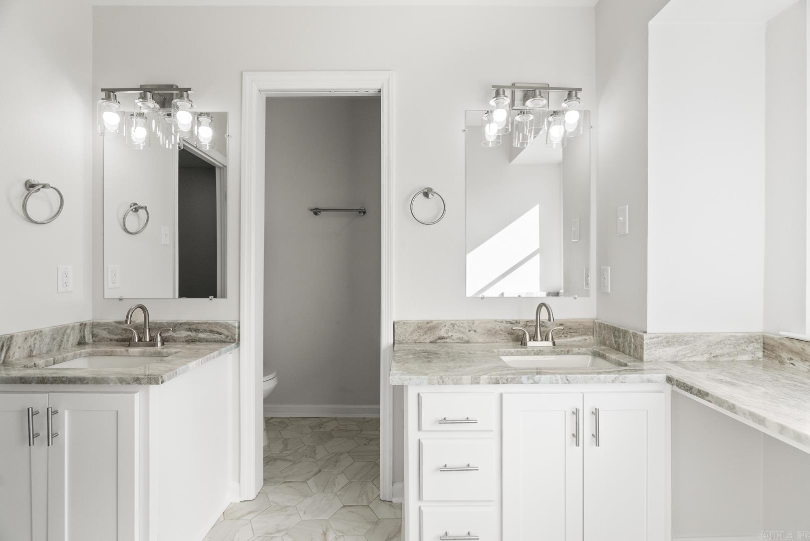 COUNTRY CLUB PARK - Residential