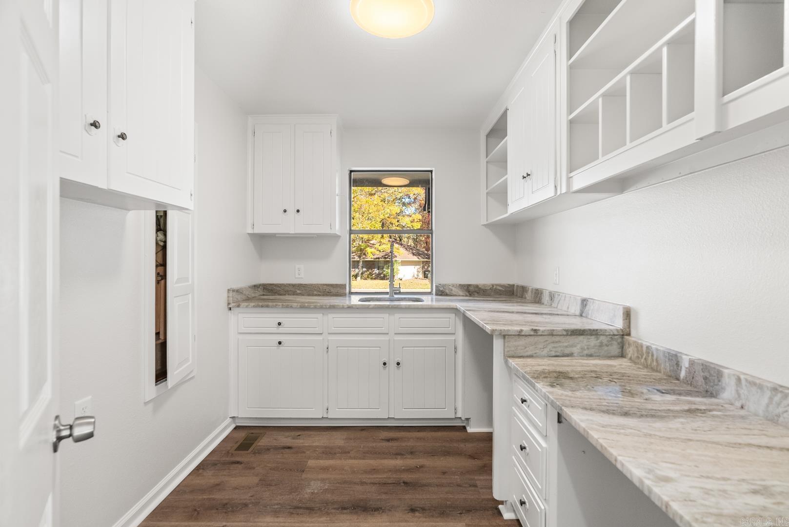 COUNTRY CLUB PARK - Residential