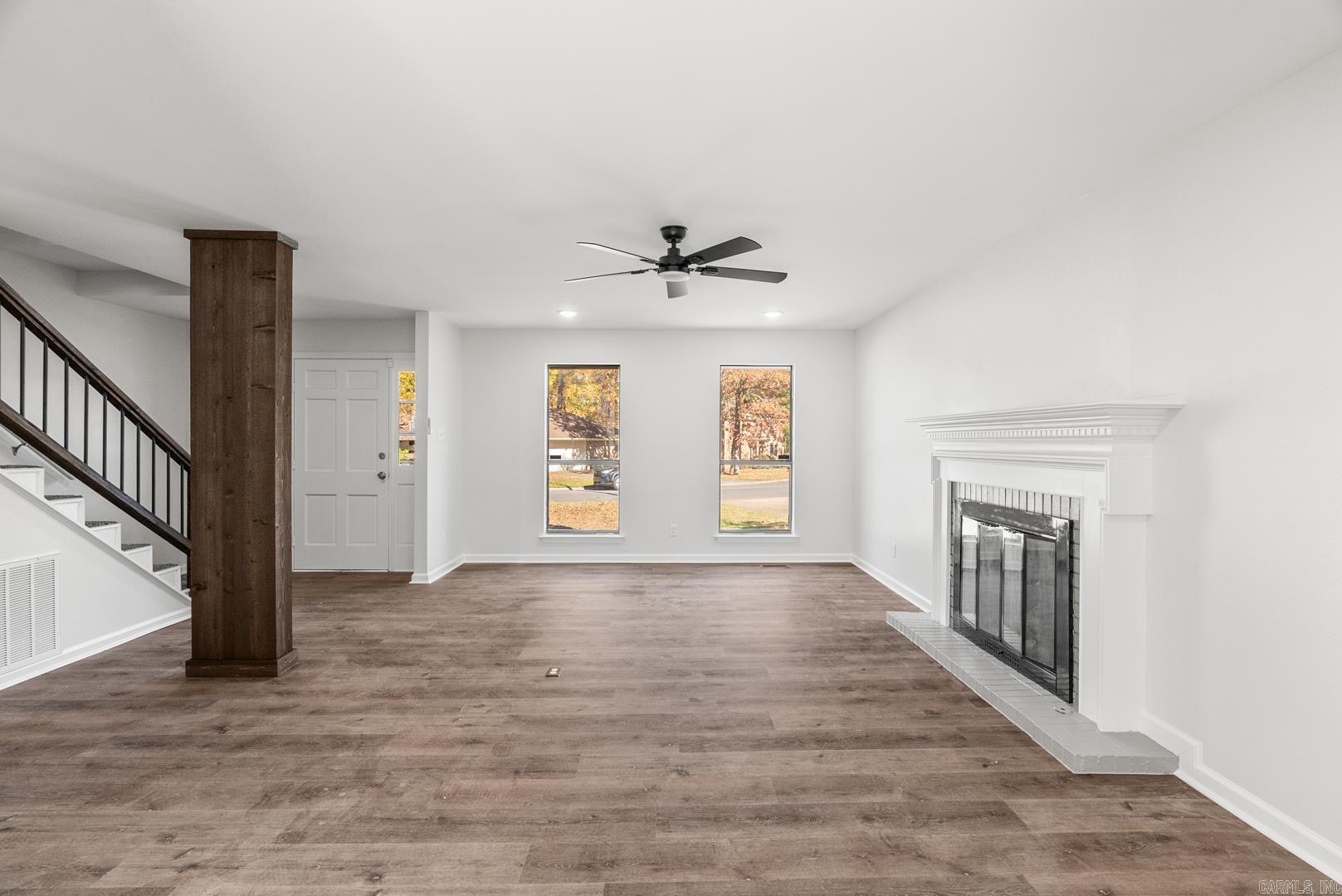 COUNTRY CLUB PARK - Residential