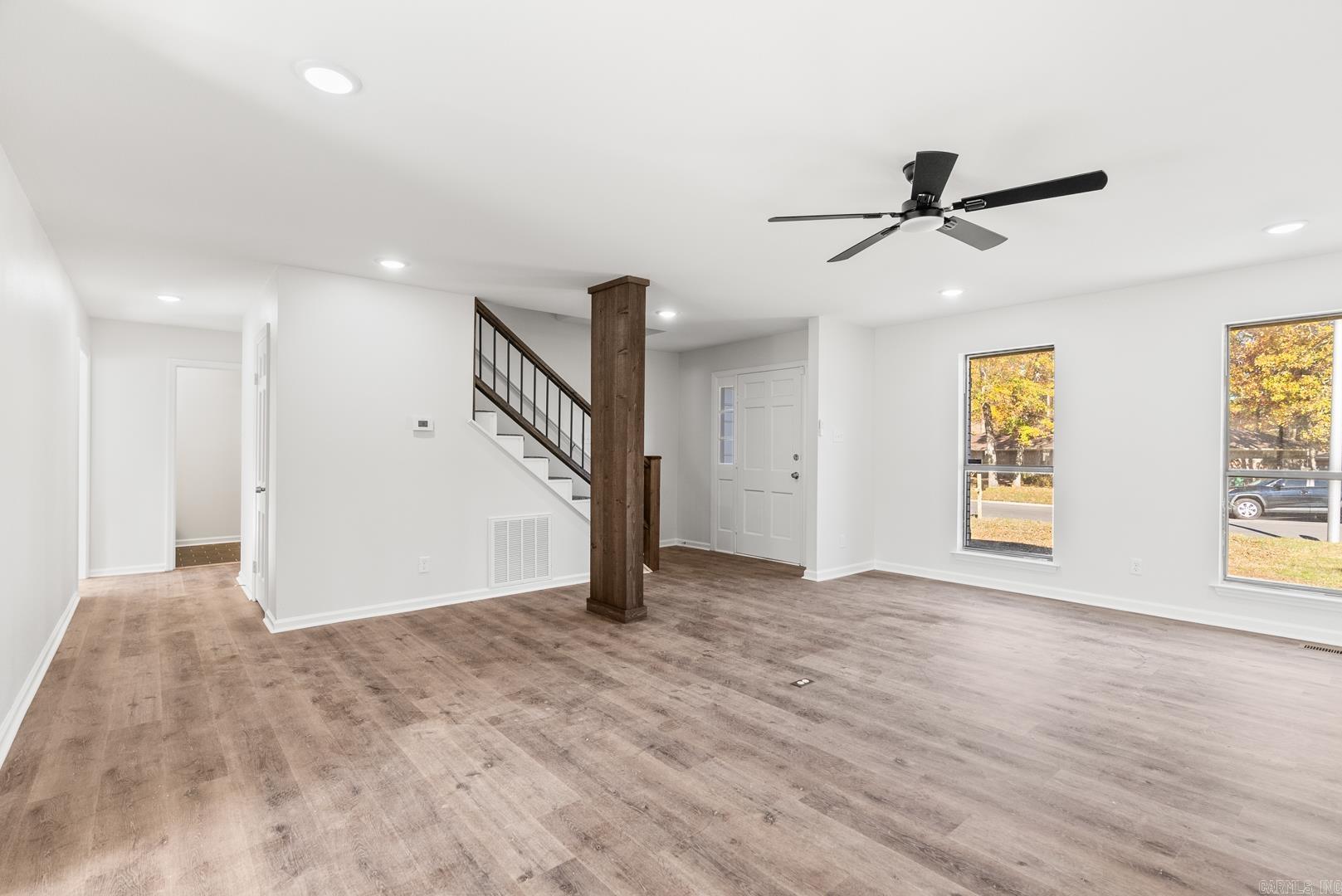 COUNTRY CLUB PARK - Residential