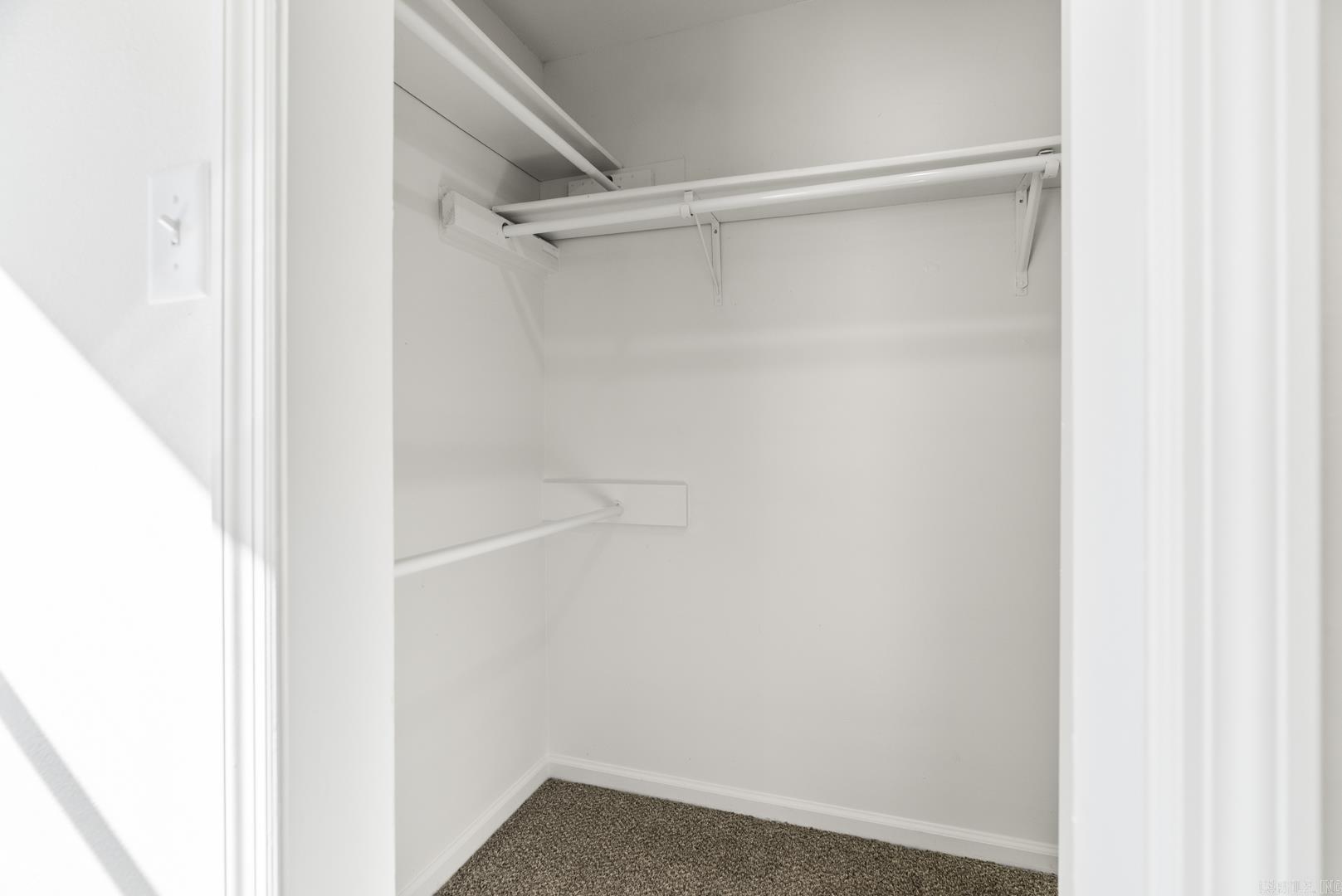 COUNTRY CLUB PARK - Residential