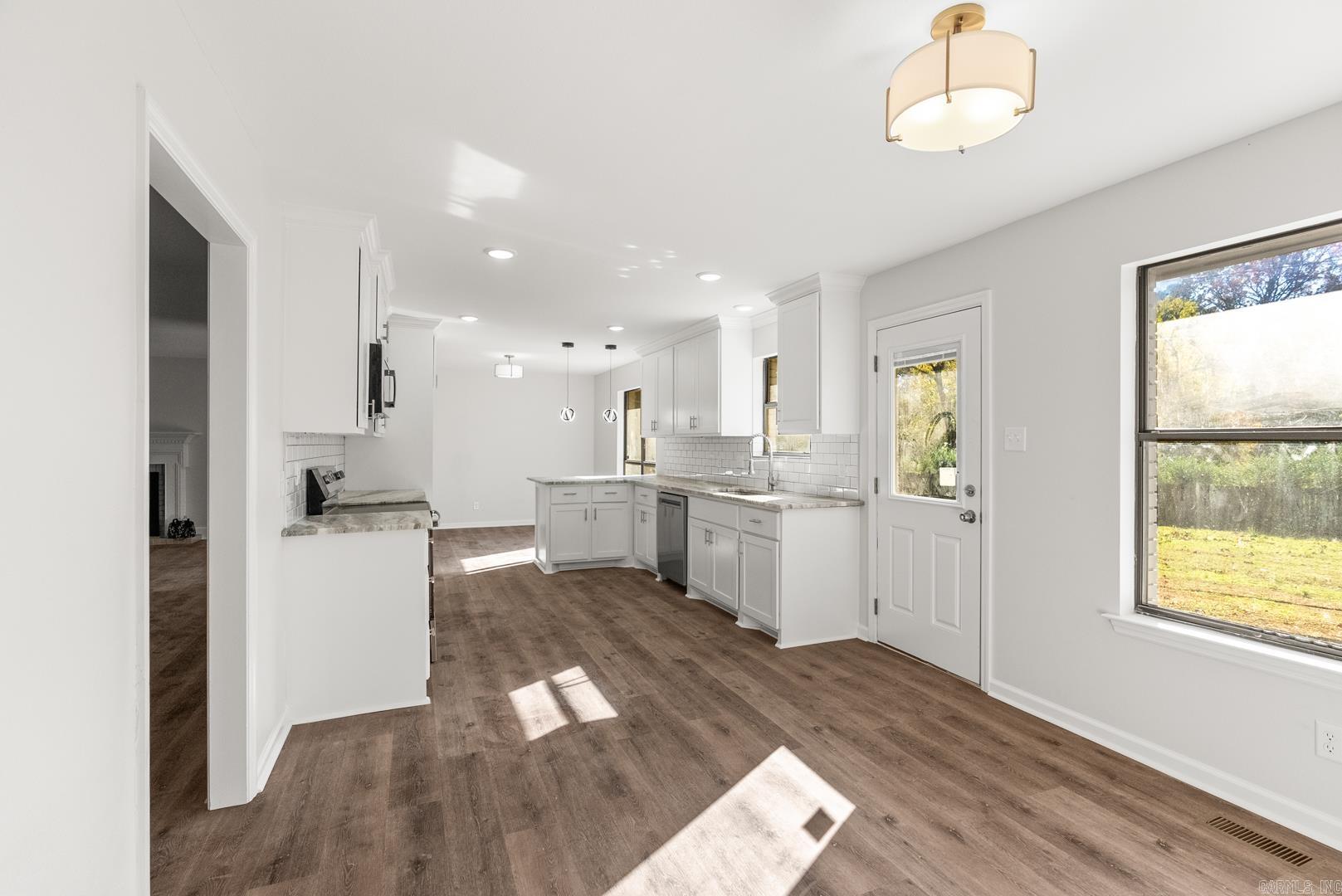 COUNTRY CLUB PARK - Residential