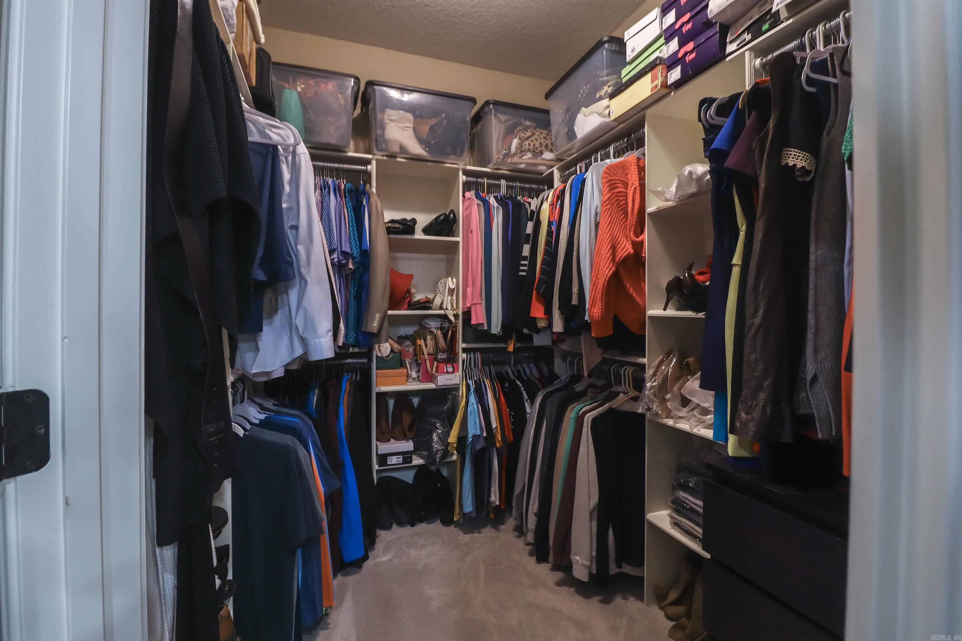 BARRINGTON PARK - Residential