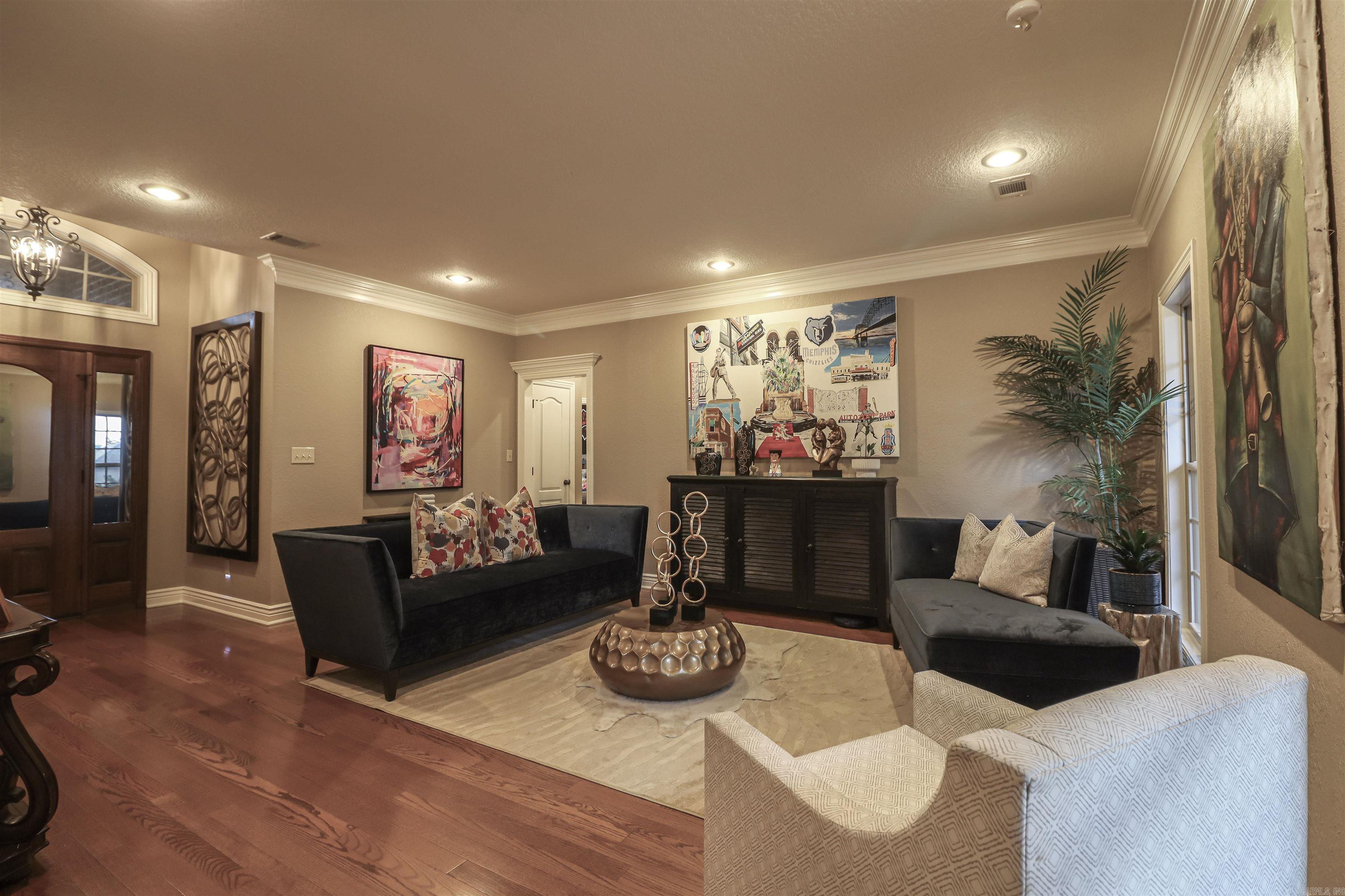 BARRINGTON PARK - Residential