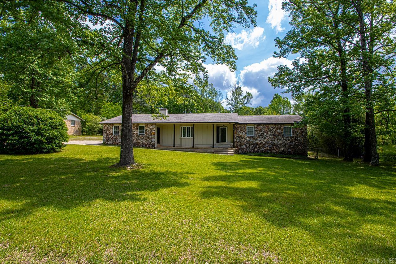 OAK MEADOWS - Residential