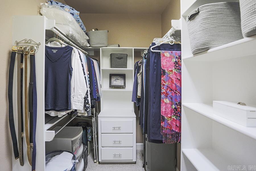 HUNTERS COVE ADDN - Residential