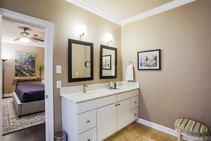 HUNTERS COVE ADDN - Residential