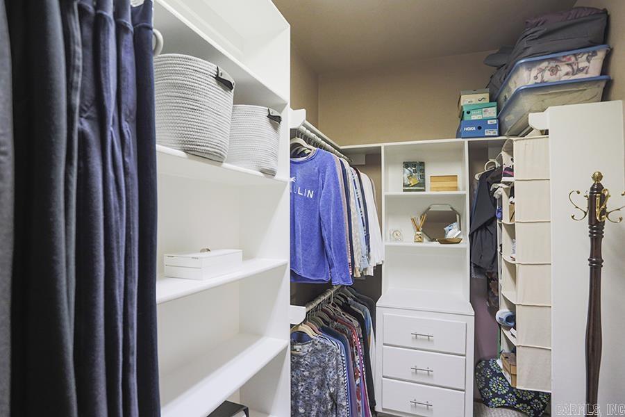 HUNTERS COVE ADDN - Residential