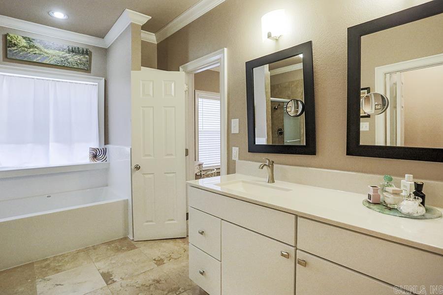 HUNTERS COVE ADDN - Residential