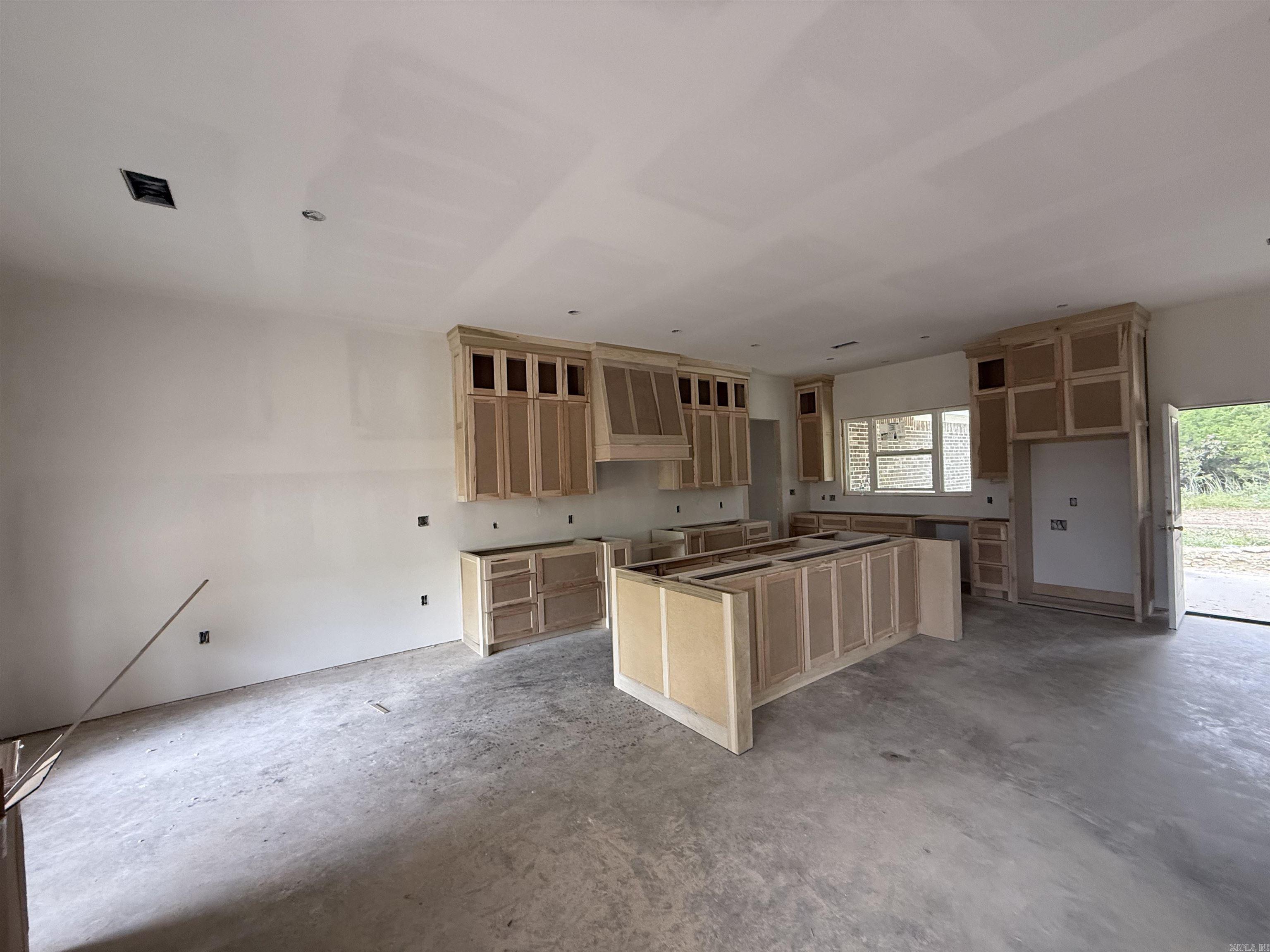 ULES WATSON PLACE - Residential