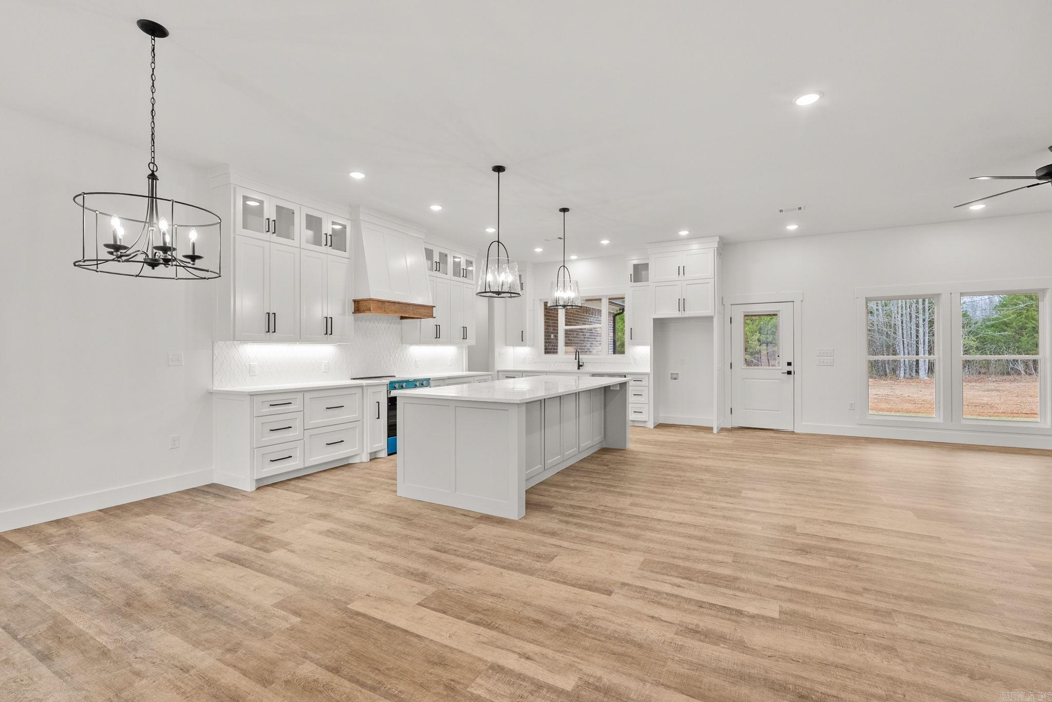 ULES WATSON PLACE - Residential