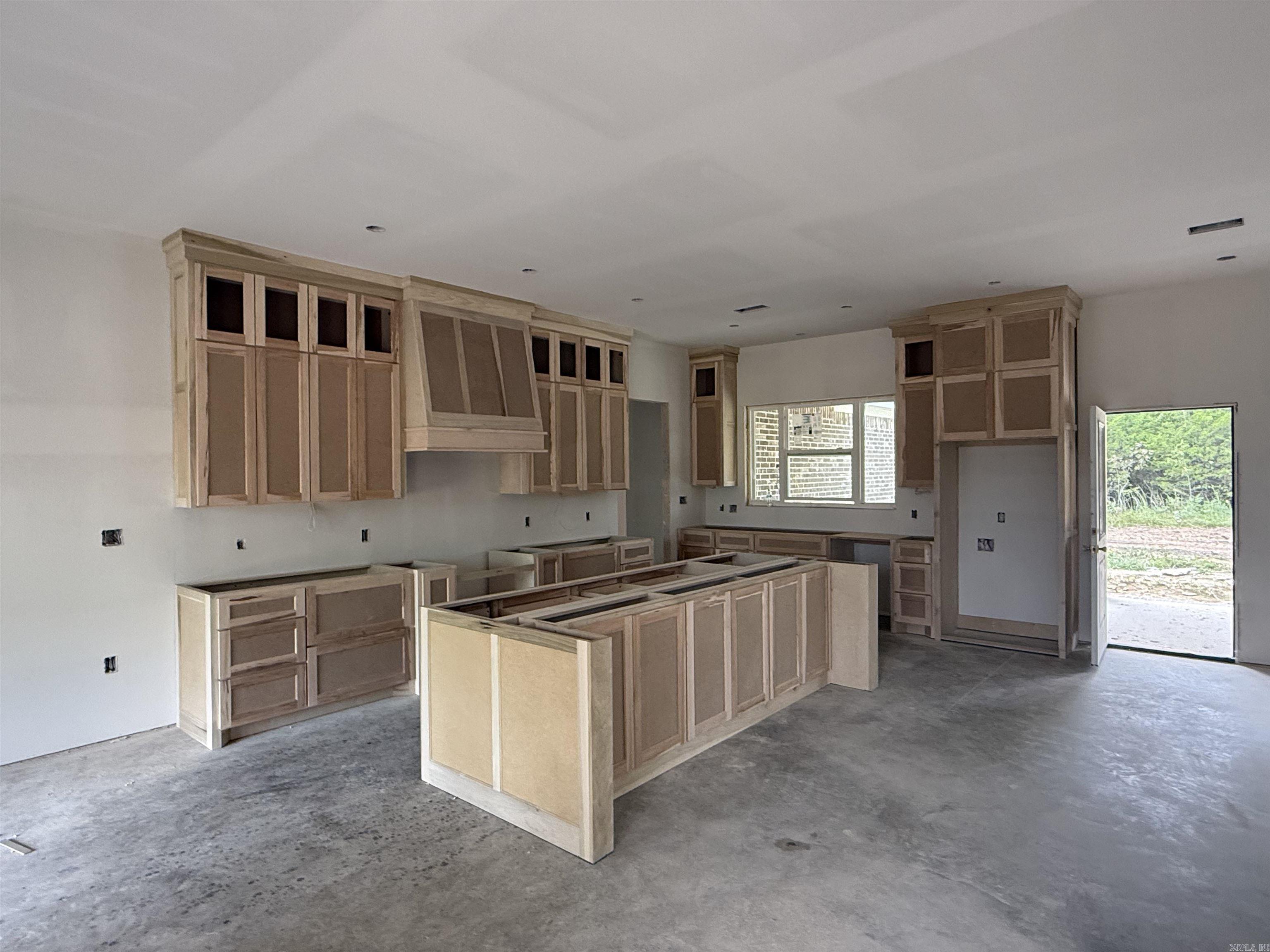 ULES WATSON PLACE - Residential
