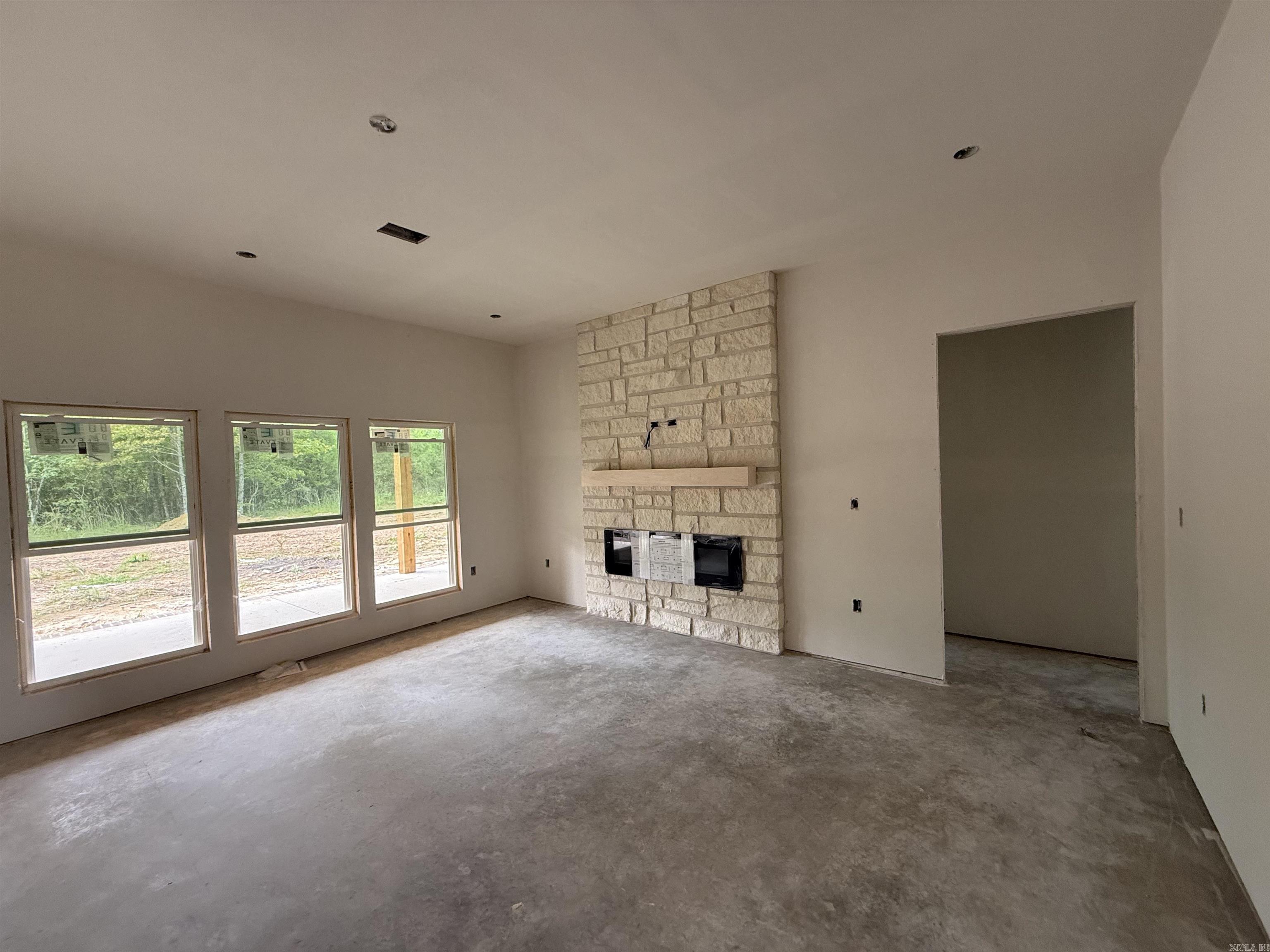 ULES WATSON PLACE - Residential