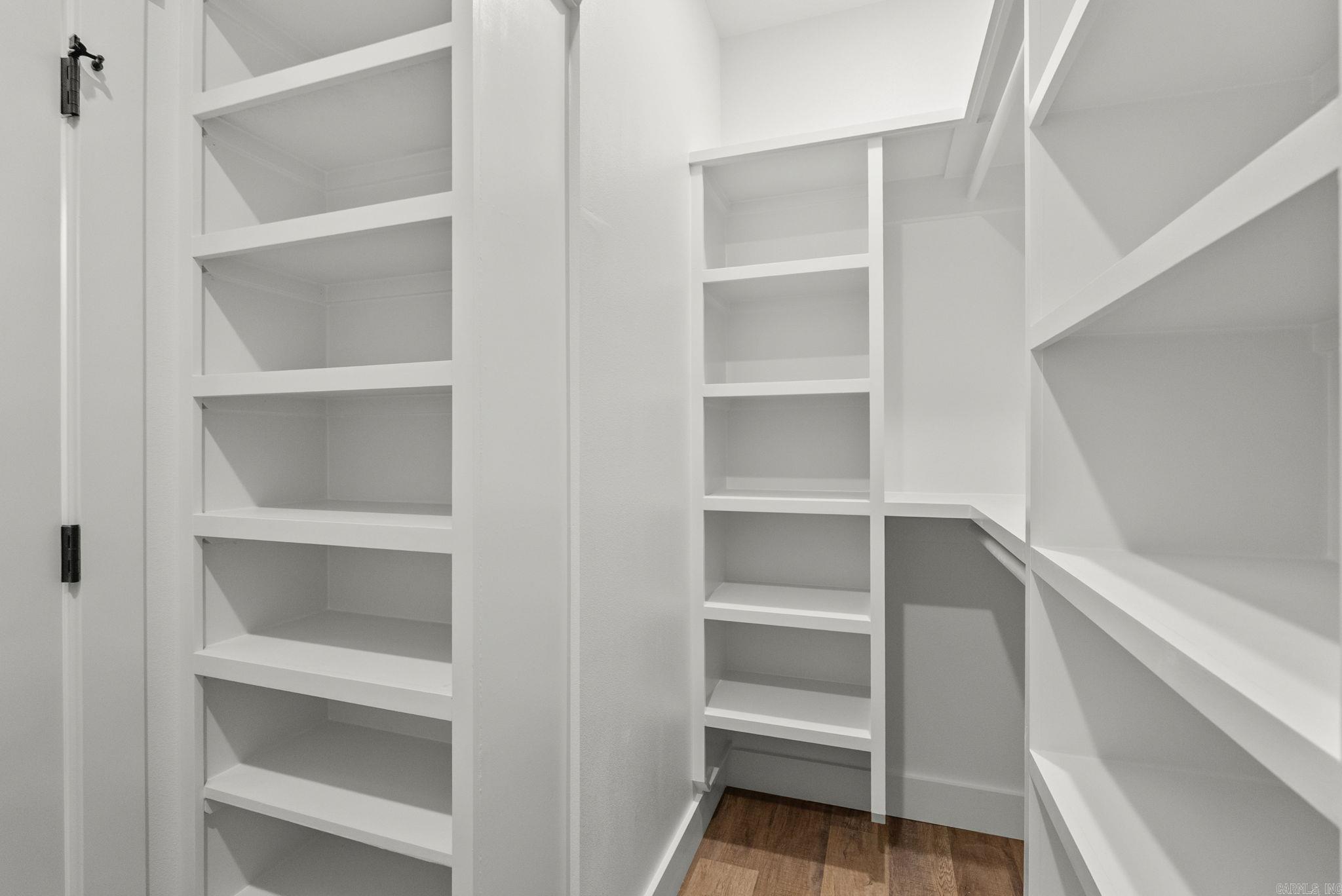 ULES WATSON PLACE - Residential