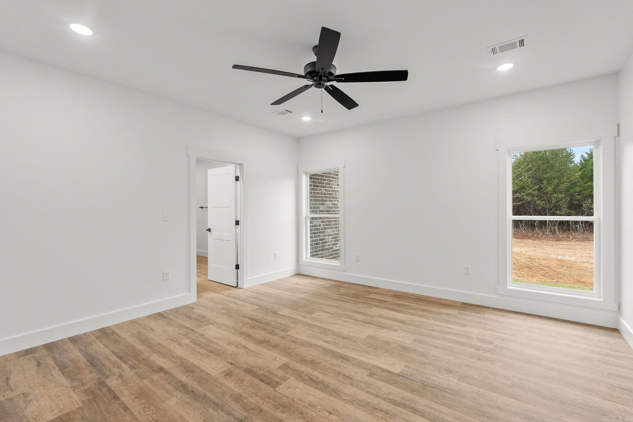 ULES WATSON PLACE - Residential