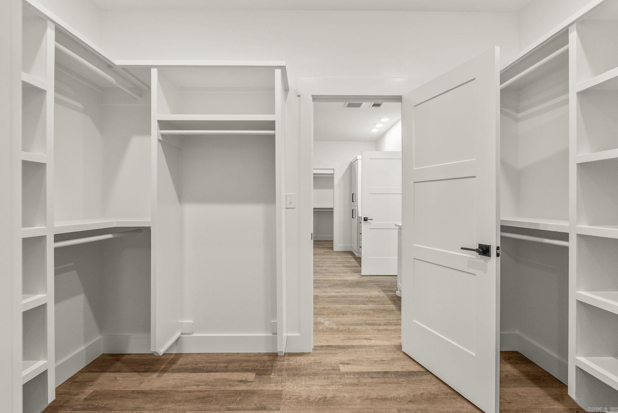 ULES WATSON PLACE - Residential