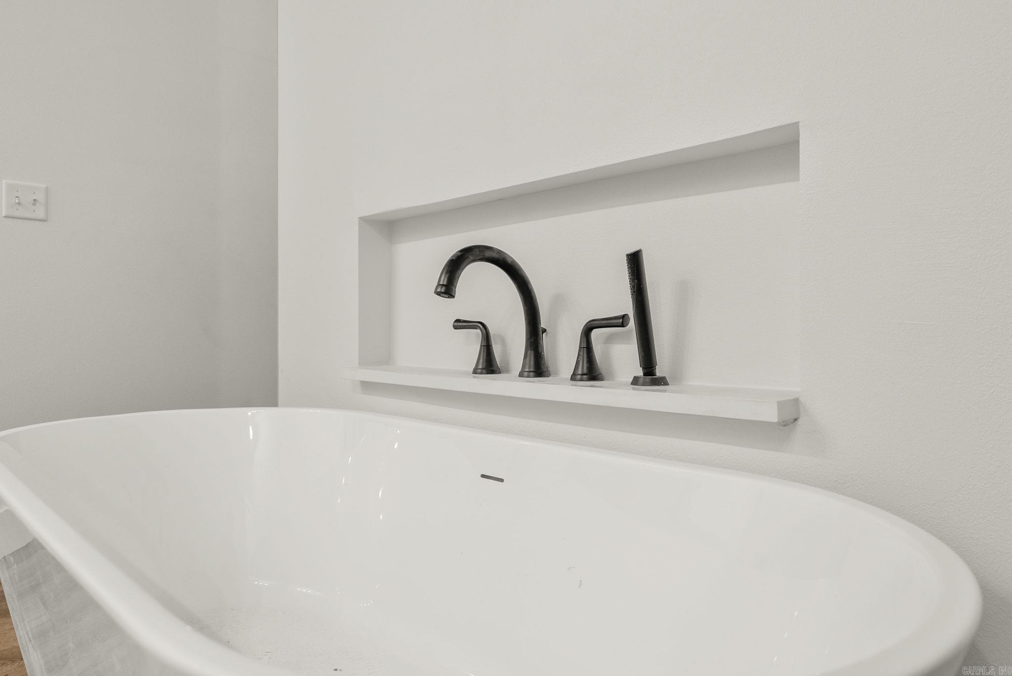 ULES WATSON PLACE - Residential